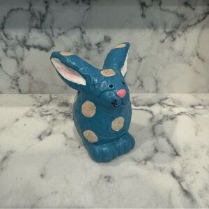Small ceramic bunny 🐰